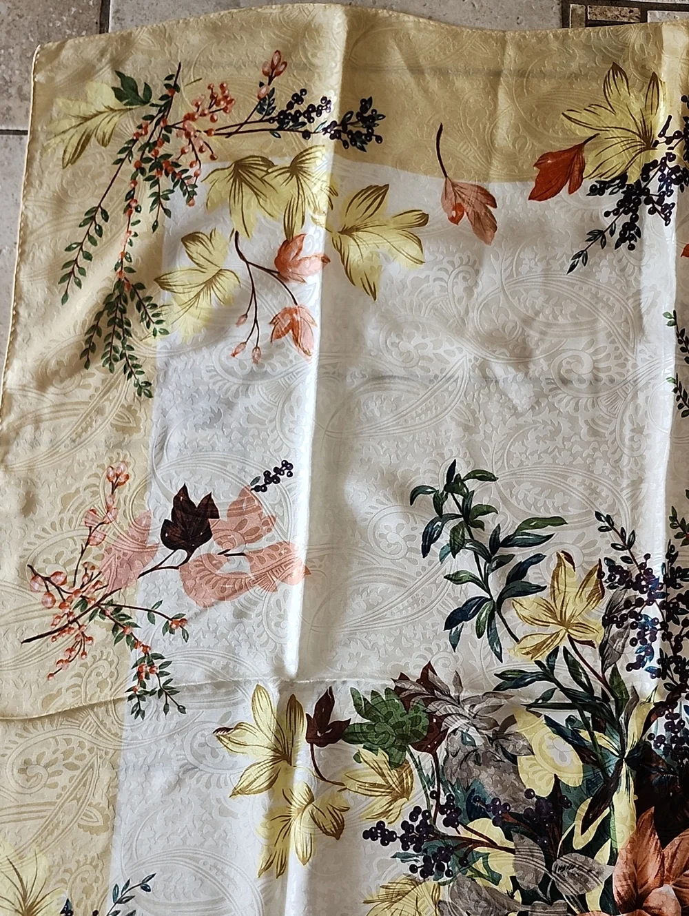 Anne Klein Bouquet In Vase Design Silk Square Scarf